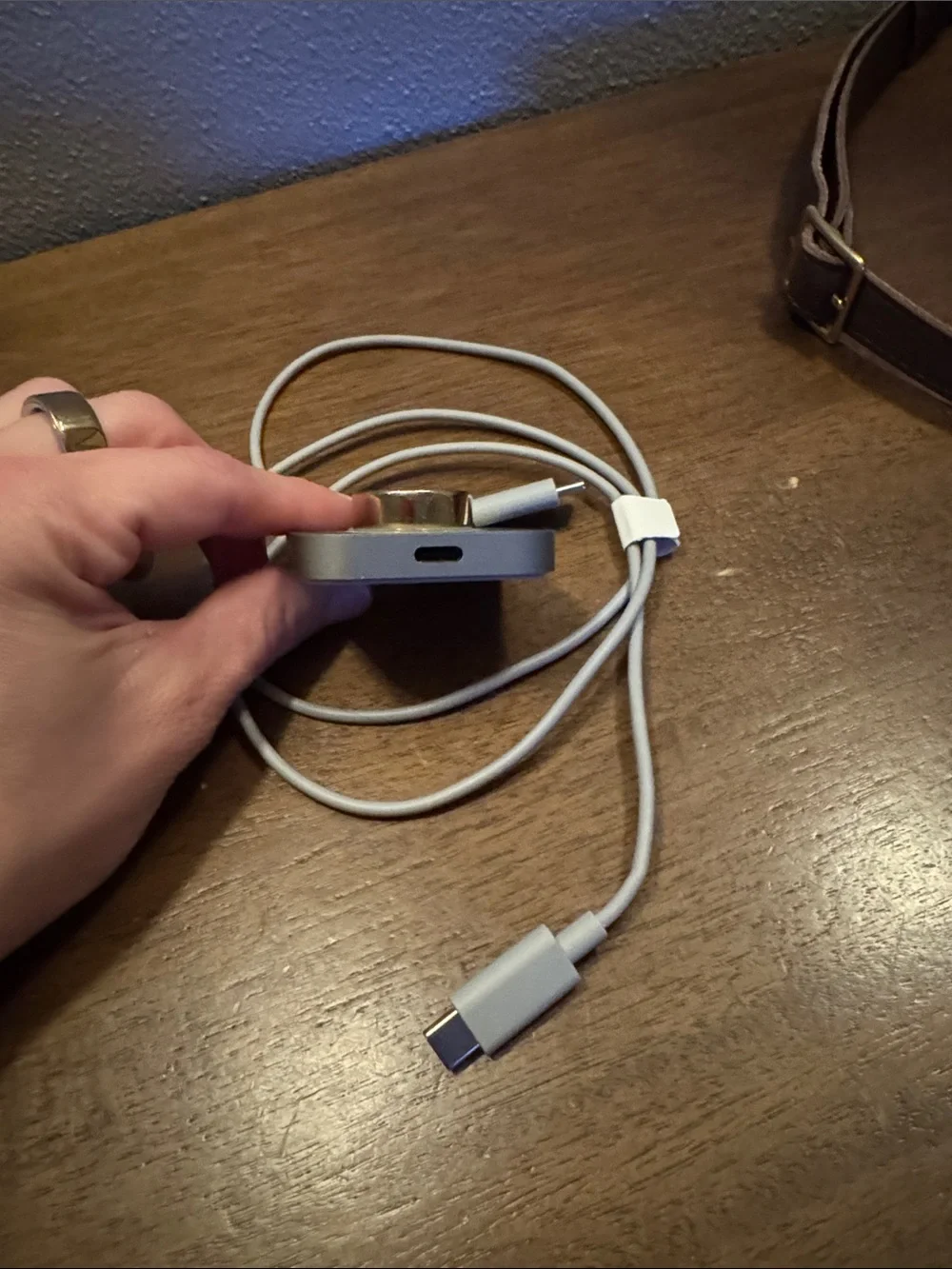 Oura magnetic charger